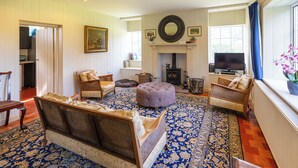 Living area - The Library - UK46649 (Crickhowell)