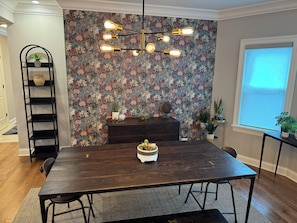 Dining - Space&style New rehab, first flr + bsmt of duplex, driveway prkng, walk to train (Oak Park)
