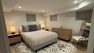 3 habitaciones, escritorio, tabla de planchar con plancha y wifi gratis