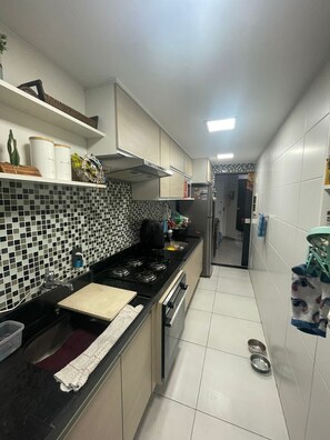 Fridge, microwave, oven, stovetop - Rock in Rio unforgettable  (Curicica Rio de Janeiro)