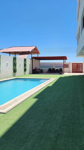 Pool - Charming 2-bedroom beachfront  apartment  in San Clemente Ecuador  (San Clemente)