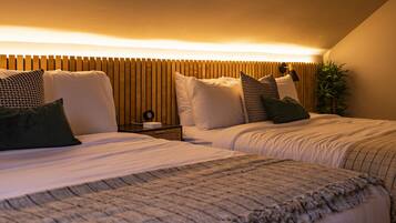 3 bedrooms, desk, iron/ironing board, WiFi