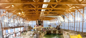 Charming woodland villa located in a secured resort across from Starved Rock 