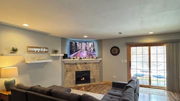 Smart TV, chimenea