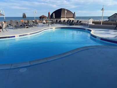 Cozy condo with fitness room, WiFi in lovely Atlantic City