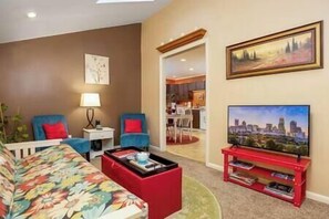 1 habitación, tabla de planchar con plancha, cuna de viaje y wifi