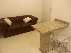 1 habitación, espacio para trabajar con laptop y wifi gratis 