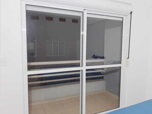 1 soverom, skrivebord for bærbar PC og wi-fi (inkludert)