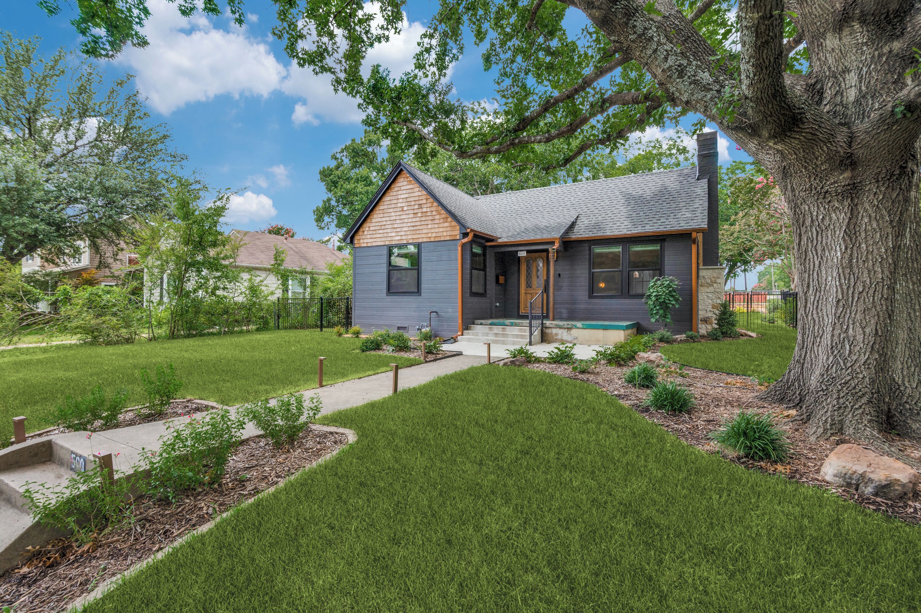 Completely renovated modern cottage near downtown McKinney. 