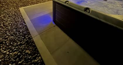 Unique house with mancave and game room. Wildlife, pet friendly, hot tub, Wi-Fi!