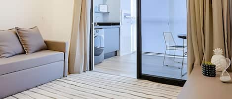 Apartment | Living area | Flat-screen TV