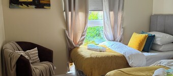 Cosy HLA king court 3 