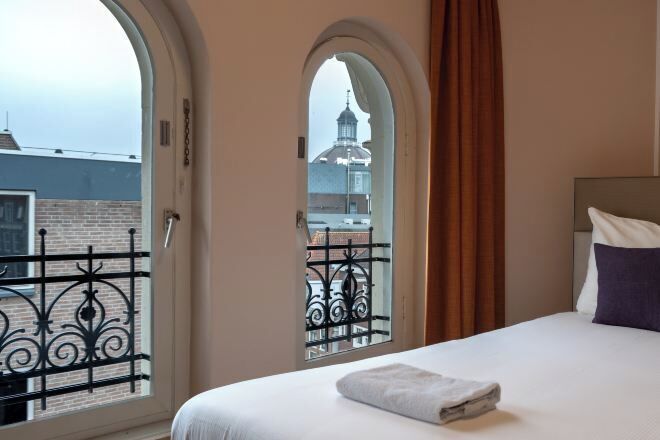 Soundproofing, iron/ironing board, free WiFi, bed sheets