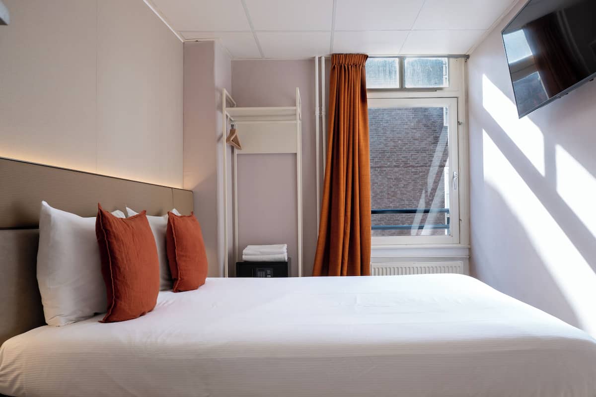 Sistema de insonorización, tabla de planchar con plancha y wifi gratis