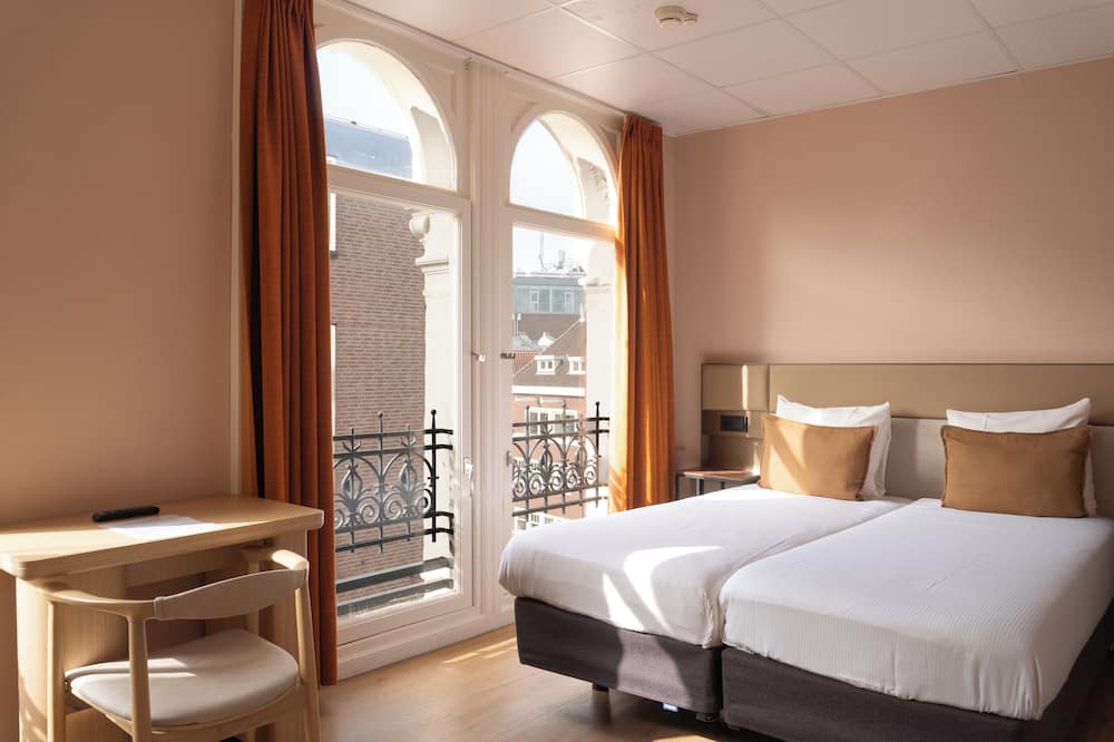 CS Hotel