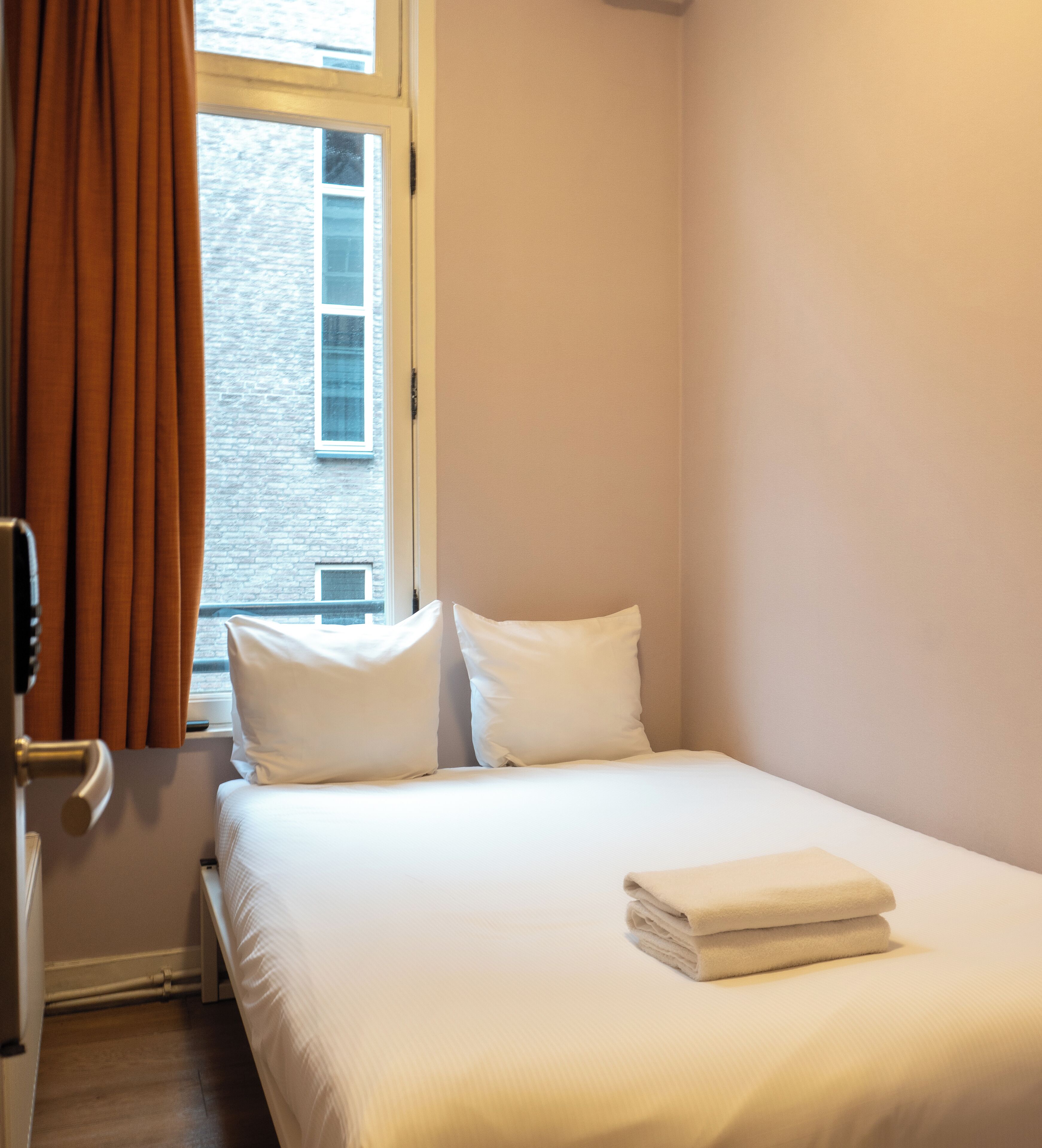 經濟客房 | 隔音、熨斗/熨衣板、免費無線上網、床單