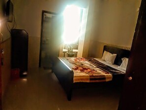 Deluxe Double Room | Soundproofing, free WiFi