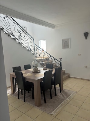 Dining - Villa with pool  (Midoun)