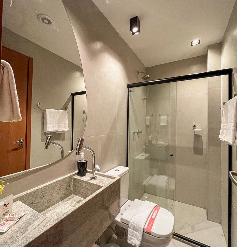 Apartamento Confort, vistas a la piscina | Baño | Toallas