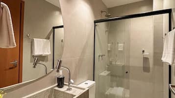 Comfort-Apartment, Poolblick | Badezimmer