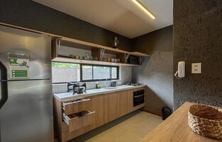 Comfort Apartment, Pool View | Private kitchen