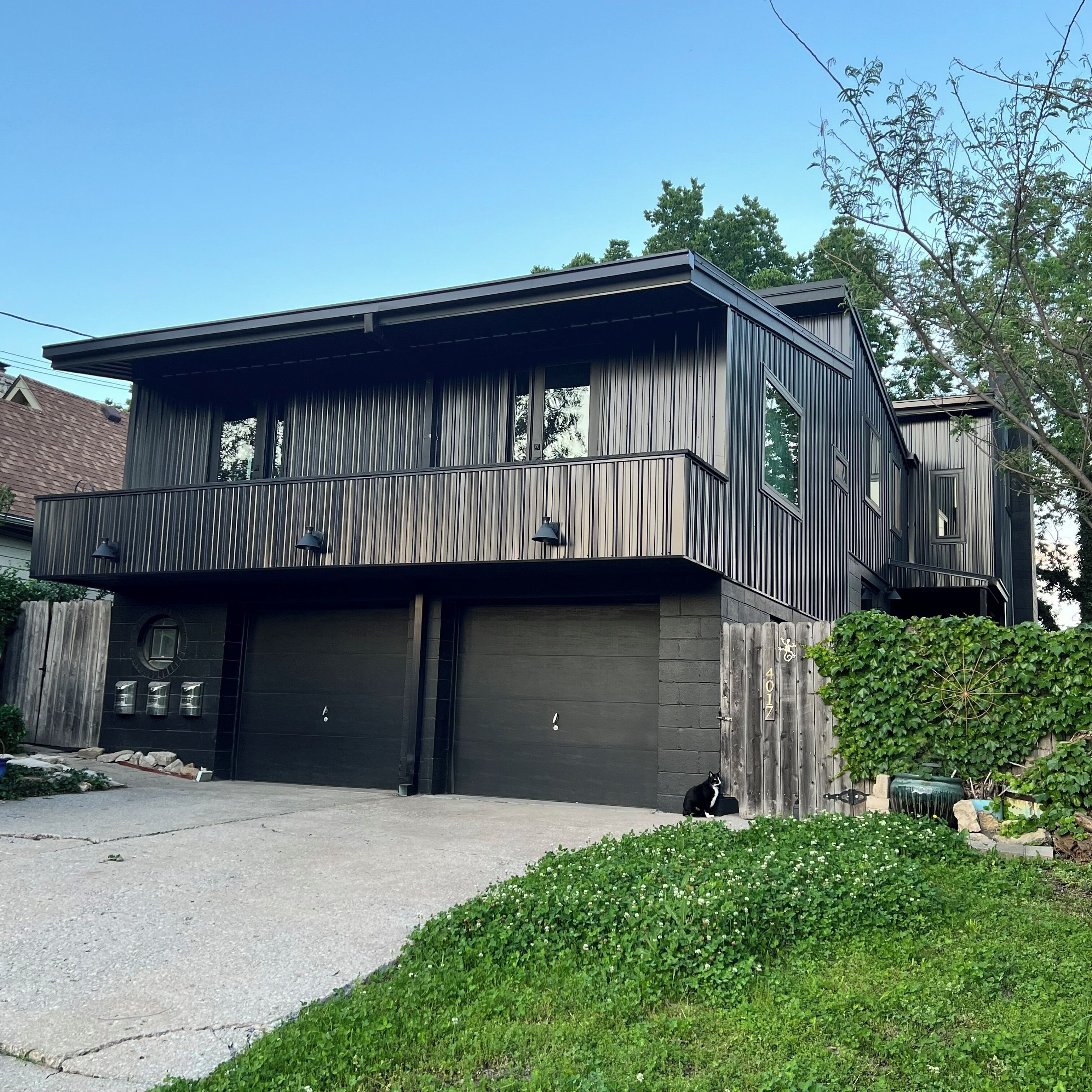 Clean&Bright-2Story Townhome w/ Patio in Fab Location!