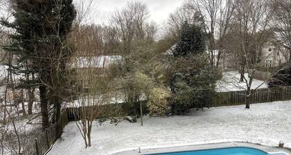 2-bedroom vacation home just 5 minutes from Greensboro Science center