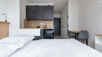 Desk, iron/ironing board, free WiFi, bed sheets
