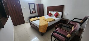 Habitación Deluxe con 1 cama doble o 2 individuales | Decoración individual, mobiliario individual, ropa de cama