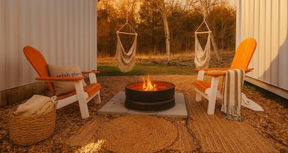 “Into The Wild” Glamp-Container