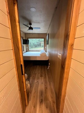 1 chambre, bureau, fer et planche à repasser, Wi-Fi