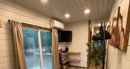 “Into The Wild” Glamp-Container