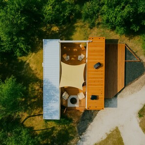 Exterior - “Into The Wild” Glamp-Container (Athens)