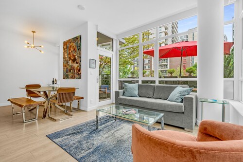 Location! Modern Urban Oasis with Premium King Size Beds and a Home Office