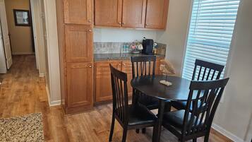 تناول الطعام