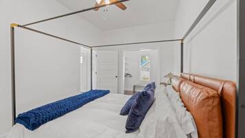 1 habitación, tabla de planchar con plancha, cuna de viaje y wifi