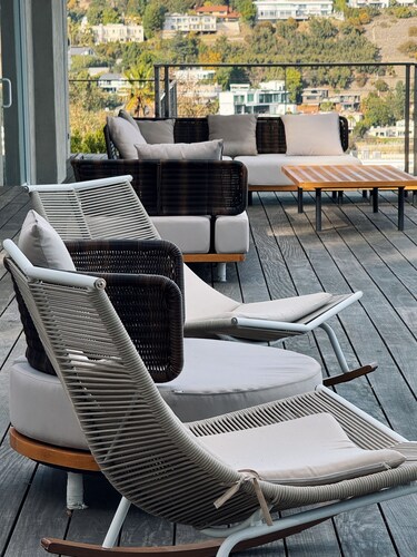 Secluded Luxury Retreat with Breathtaking Views in West Hollywood