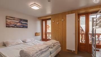 9 bedrooms, iron/ironing board, travel cot, bed sheets