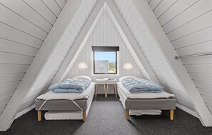 3 bedrooms, travel crib, free WiFi