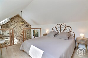 1 chambre, fer et planche à repasser, Wi-Fi gratuit, draps fournis