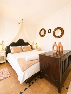 1 bedroom, iron/ironing board, WiFi, bed sheets - Suite in the heart of Marrakech's medina (Marrakech)