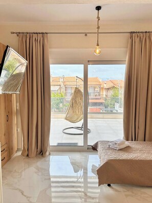 5 عدّة غرف نوم ومكواة/لوح كي وواي فاي وملاءات أسرّة