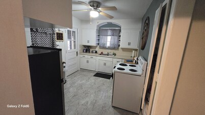Charming and Cozy 3-bedroom house  