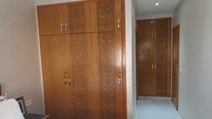 Room - Super City Center Apartment with Parking  (Tanger)