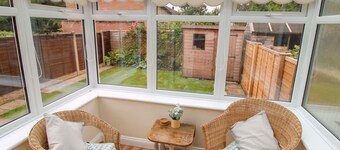 Beckside Garden Brampton - sleeps 4 guests  in 2 bedrooms