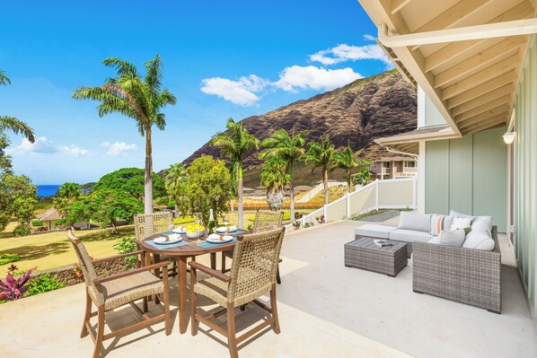 Outdoor dining - Spacious 4-bedroom house with Scenic Mountain and Ocean Views in Makaha Valley! (Waianae)