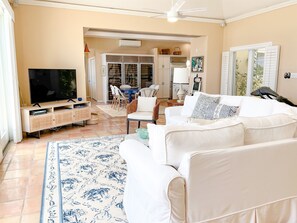 Smart TV, books - Luxurious Villa w/ Stunning Ocean Views & Pool (St. Thomas)