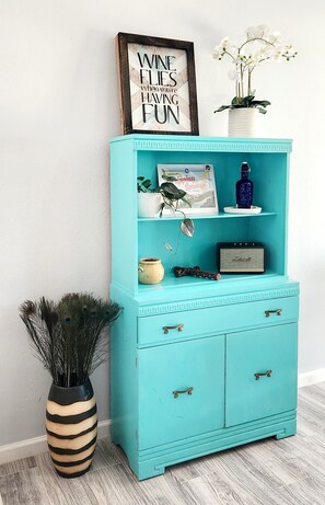 Interior - DRIP DROP INN - Stylish Hill Country Home in the Heart of Dripping Springs (Dripping Springs)