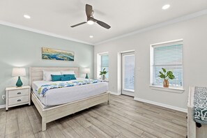 5 soverom, strykejern/-brett, reiseseng for barn og wi-fi (inkludert)