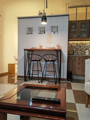 Interior - New, Furnished, Centrally located, Shoppings at 3 min. CATARATAS just 30km away (Ciudad del Este)